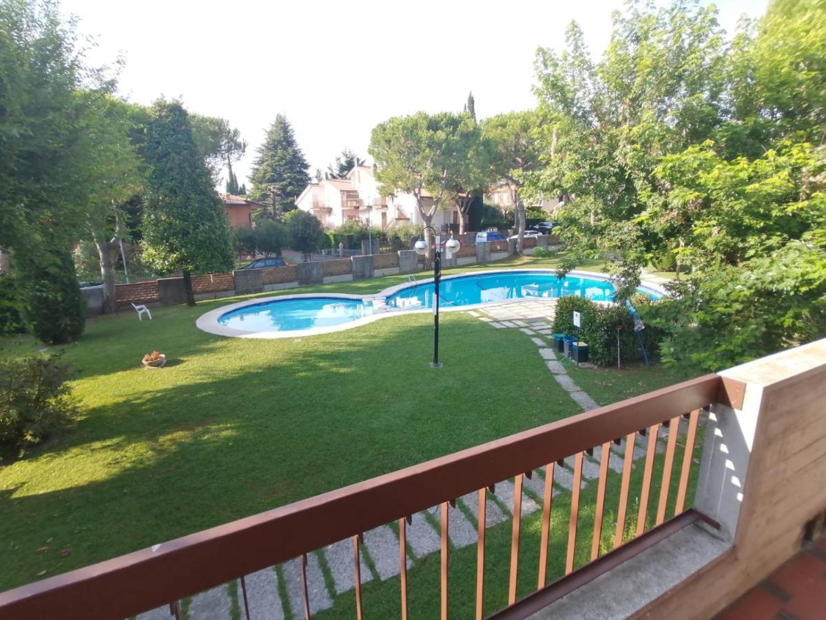 Lucky Apartment 2 Sirmione Bagian luar foto